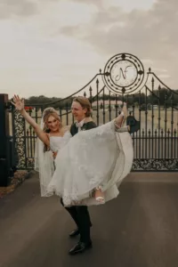 taylor and austin at the northfork estate